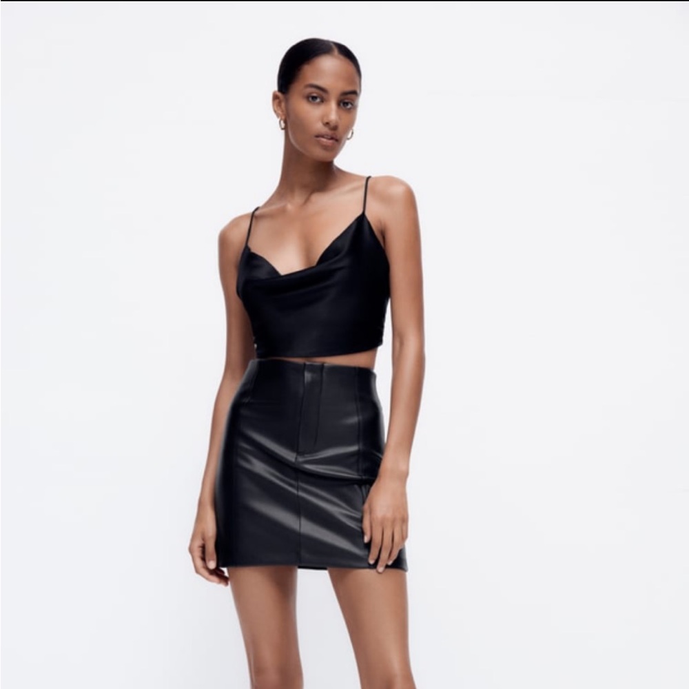 ZARA Topstitched faux leather skirt